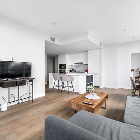Urban Oasis: Stylish Apartment Retreat At Ubc Vancouver Esterno foto