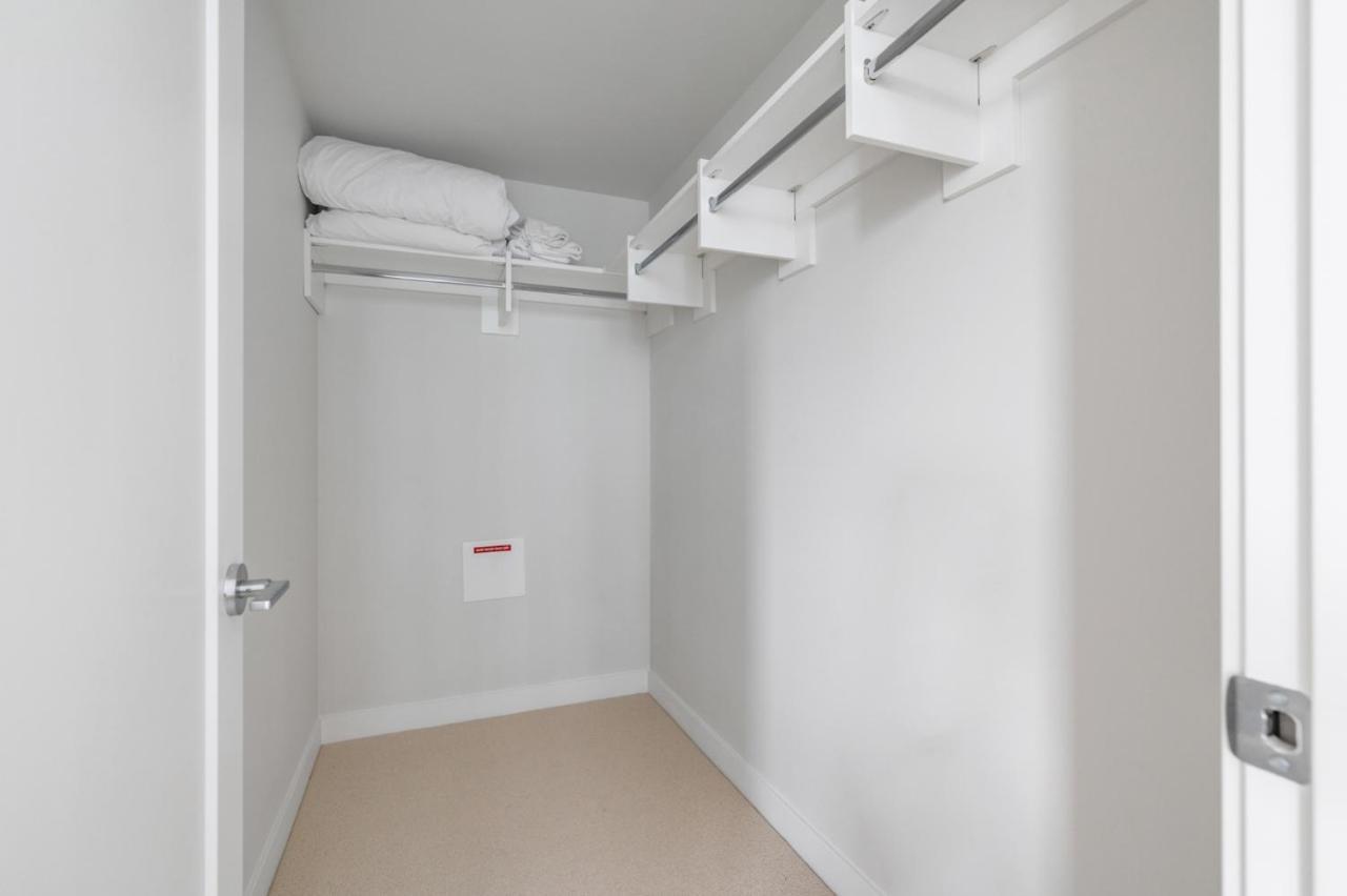 Urban Oasis: Stylish Apartment Retreat At Ubc Vancouver Esterno foto