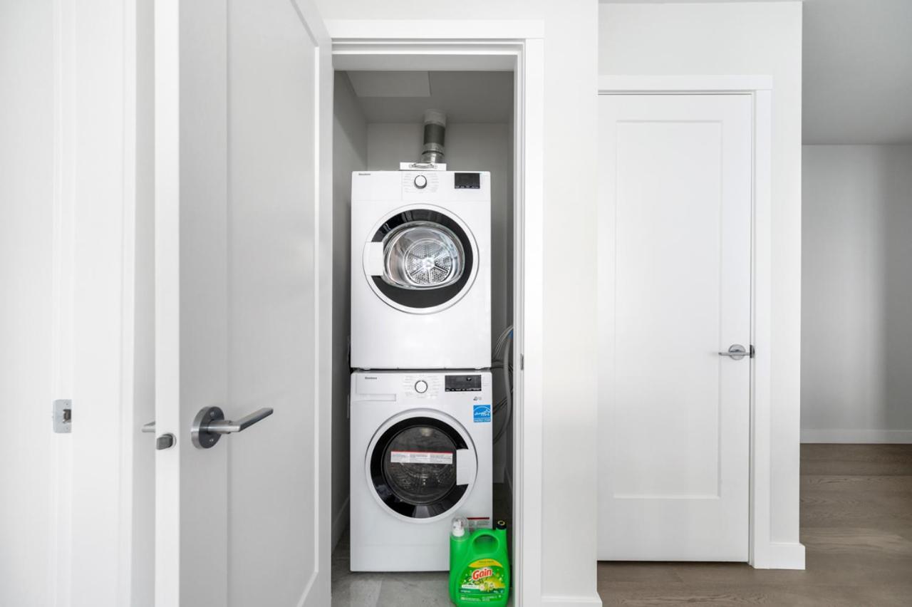 Urban Oasis: Stylish Apartment Retreat At Ubc Vancouver Esterno foto