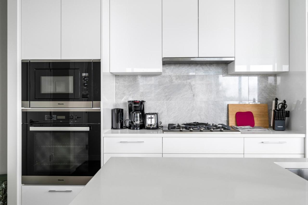 Urban Oasis: Stylish Apartment Retreat At Ubc Vancouver Esterno foto