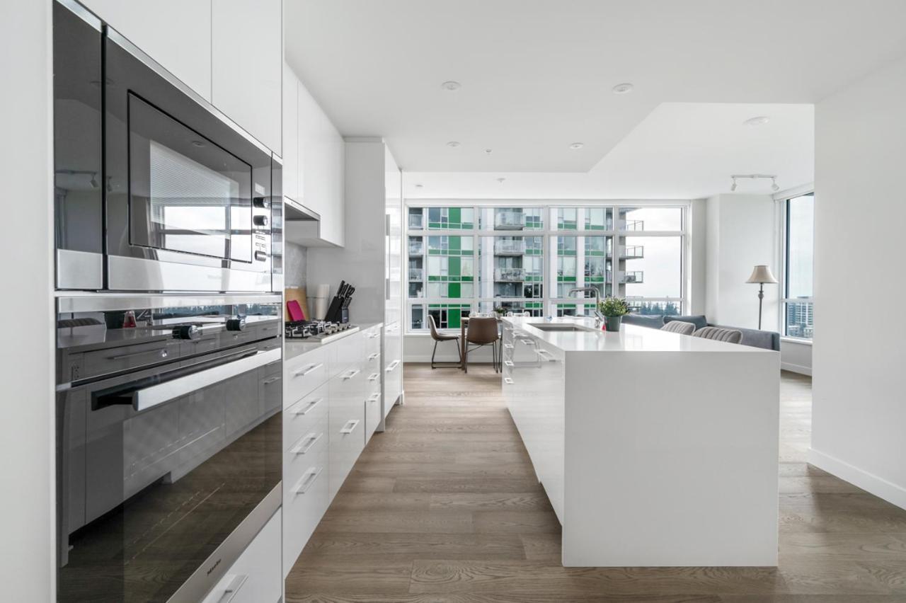 Urban Oasis: Stylish Apartment Retreat At Ubc Vancouver Esterno foto